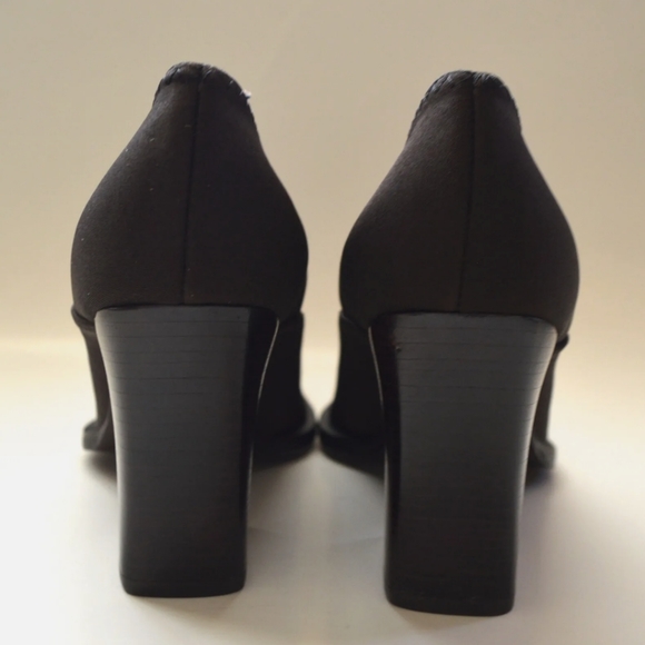 NINE WEST SIZE 5 1/2 M BROWN STRETCH ELASTIC STACK HEEL SLIP ON PUMPS SHOES - Picture 8 of 8